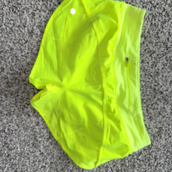 Lululemon Women’s Speed Up Mid-Rise Lined Short 2.5” Highlight Yellow sz 8 - Picture 6 of 6